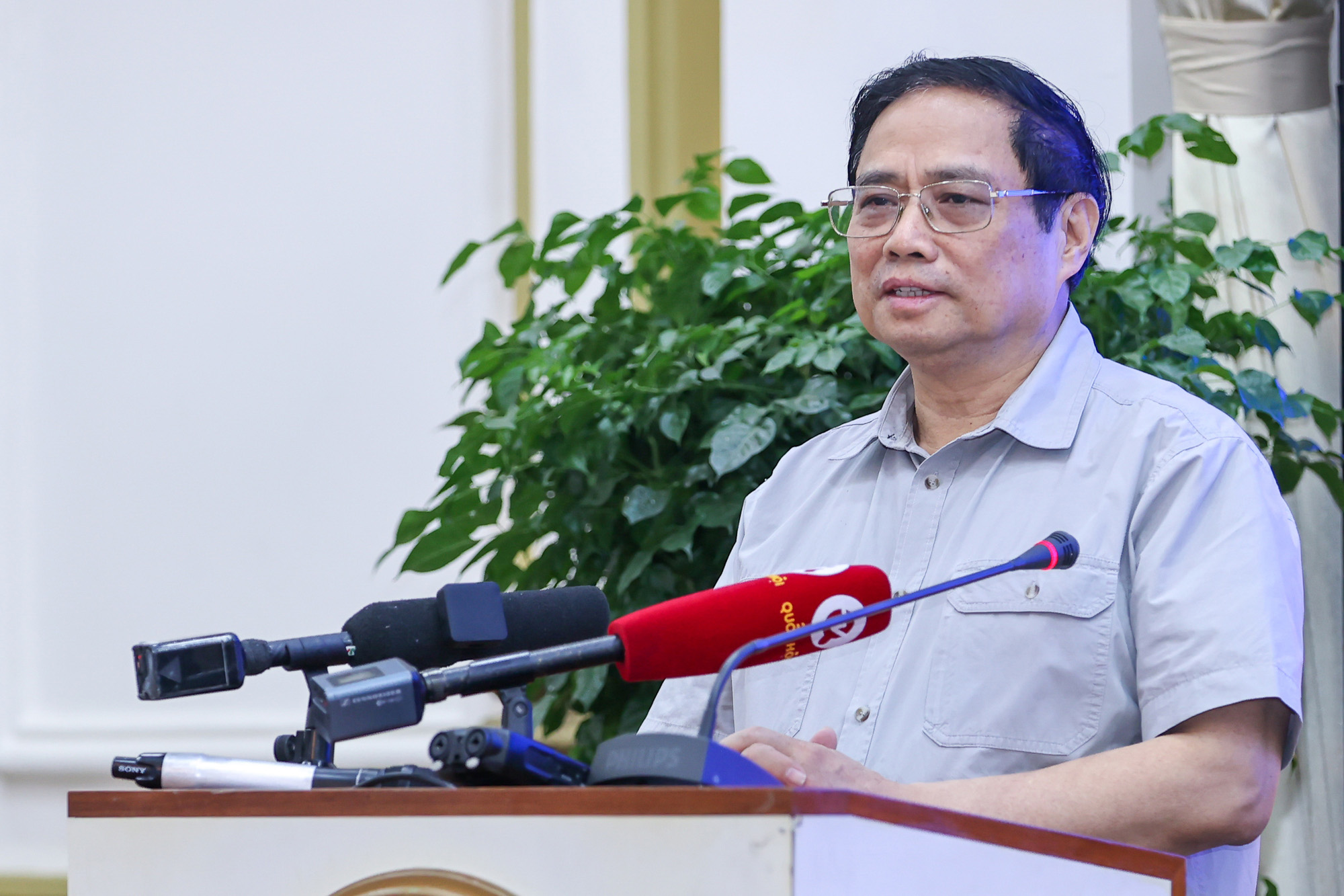 Thủ tướng phát biểu kết luận cuộc làm việc của Thường trực Chính phủ với Ban Thường vụ Thành ủy TP. Hồ Chí Minh (Ảnh: VGP/Nhật Bắc).